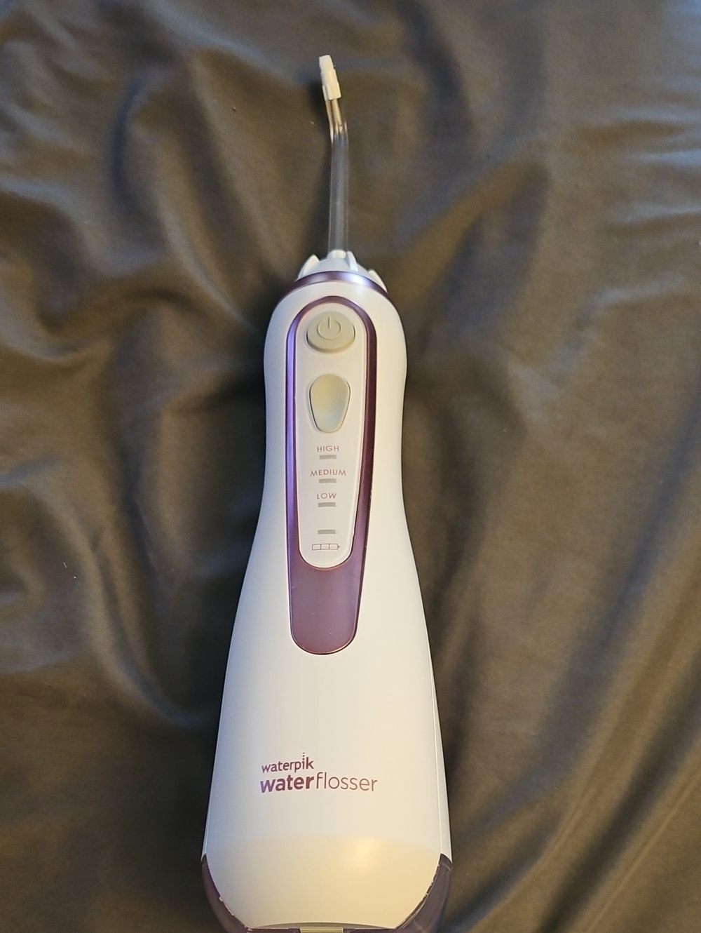 Waterpik waterflosser portable cordless- White & Pink